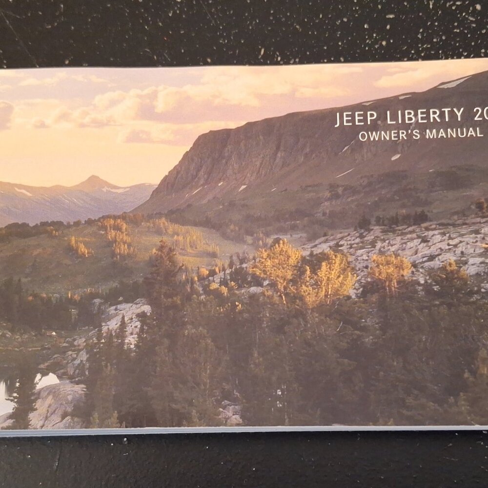 2006 Jeep Liberty Owner's Manual and Canvas Cover